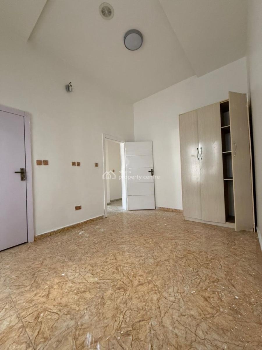 Standard and Beautiful Single Room in a Duplex Shared Apartment, Orchid Road, Lekki, Lagos, Self Contain (single Rooms) for Rent