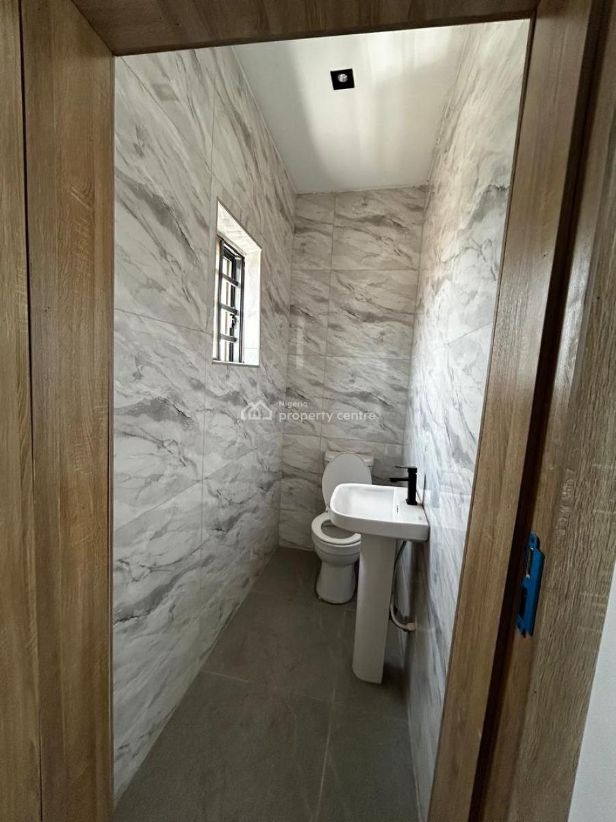 Luxury Spacious and Newly Built 3 Bedroom, Akoka, Yaba, Lagos, Block of Flats for Sale