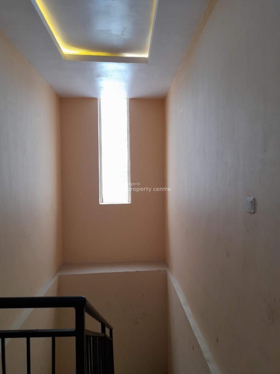 Lovely 2 Bedroom Apartment with Necessary Facilities, Off Ogombo Road, Abraham Adesanya, Lekki Scheme 2, Ajah, Lagos, Flat / Apartment for Rent