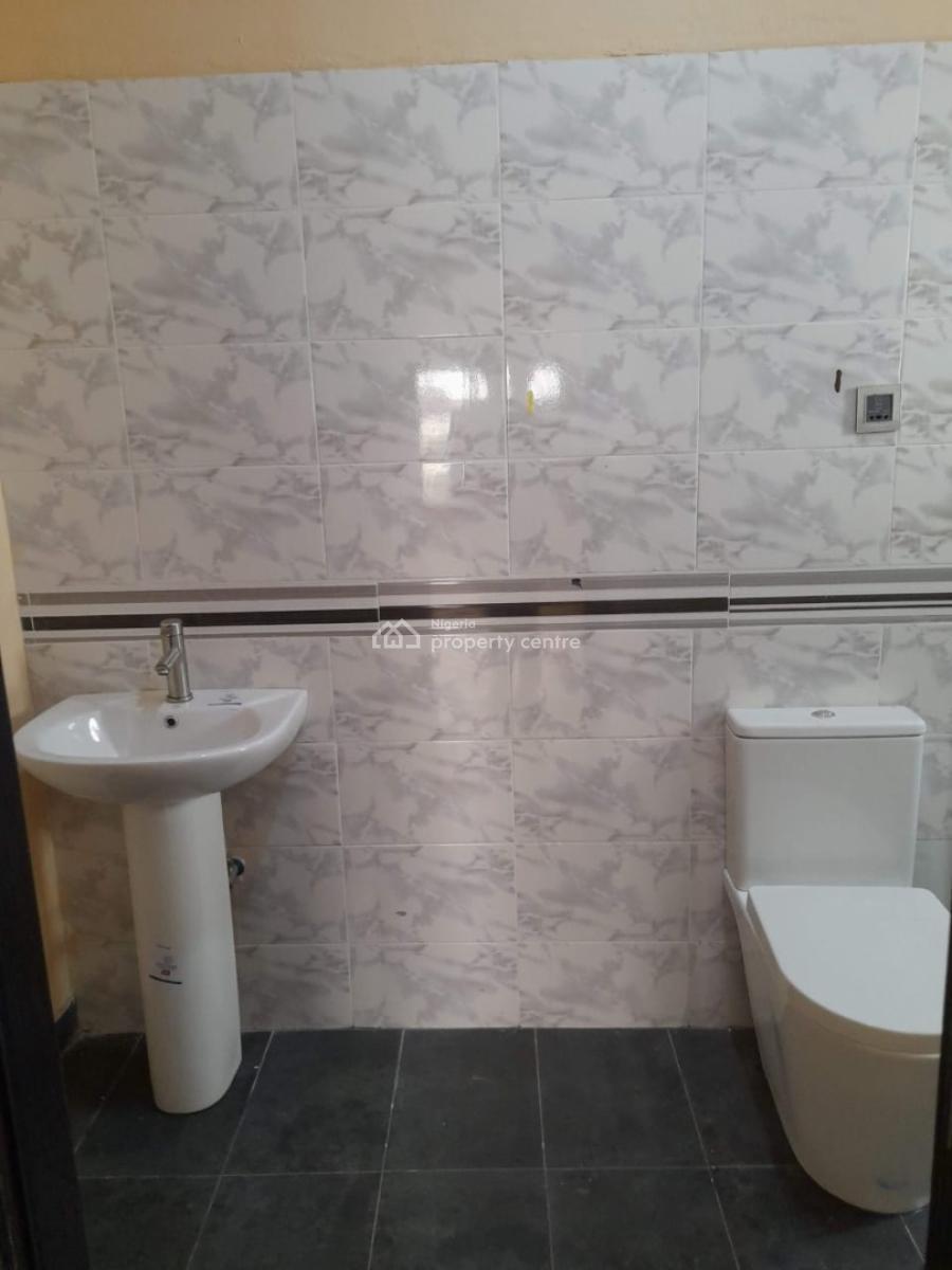 Lovely 2 Bedroom Apartment with Necessary Facilities, Off Ogombo Road, Abraham Adesanya, Lekki Scheme 2, Ajah, Lagos, Flat / Apartment for Rent