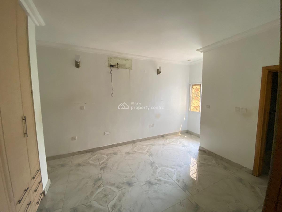 Well Maintained 4 Bedroom House, Osapa, Lekki, Lagos, Terraced Duplex for Rent