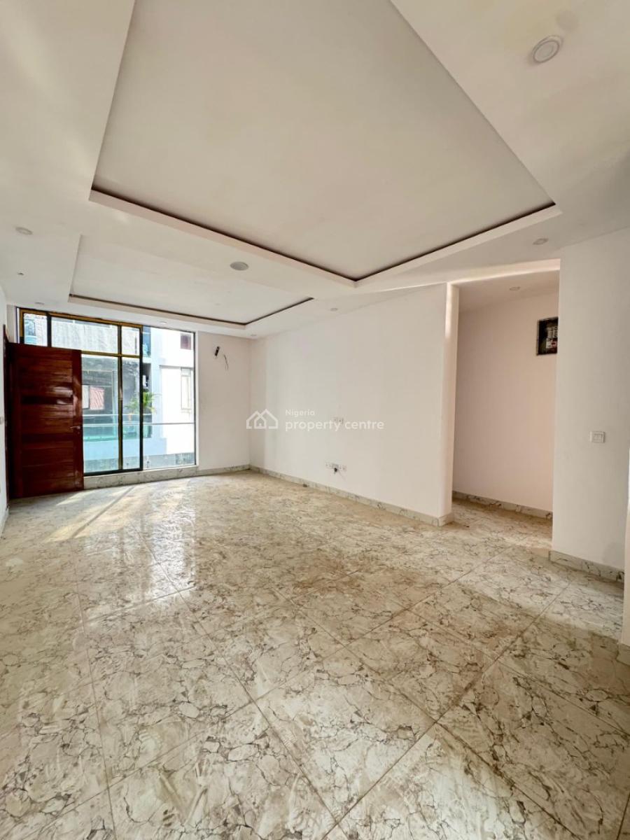 2 Bedroom Apartment, Chevron Drive, Lekki, Lagos, Block of Flats for Sale