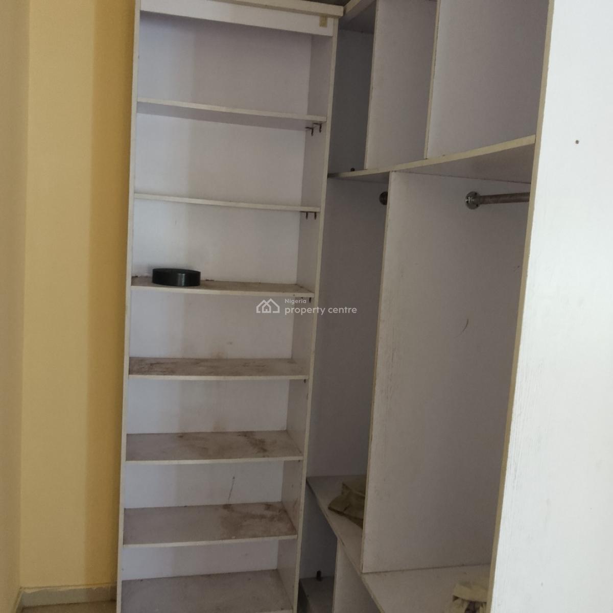 Massive 3bedrooms Flat, Blanco Area Sangotedo Lagos State, Sangotedo, Ajah, Lagos, Flat / Apartment for Rent