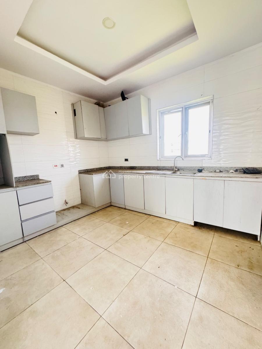 Spacious 2bedroom Apartment Available 6m, Orchid Road, Lekki, Lagos, Flat / Apartment for Rent