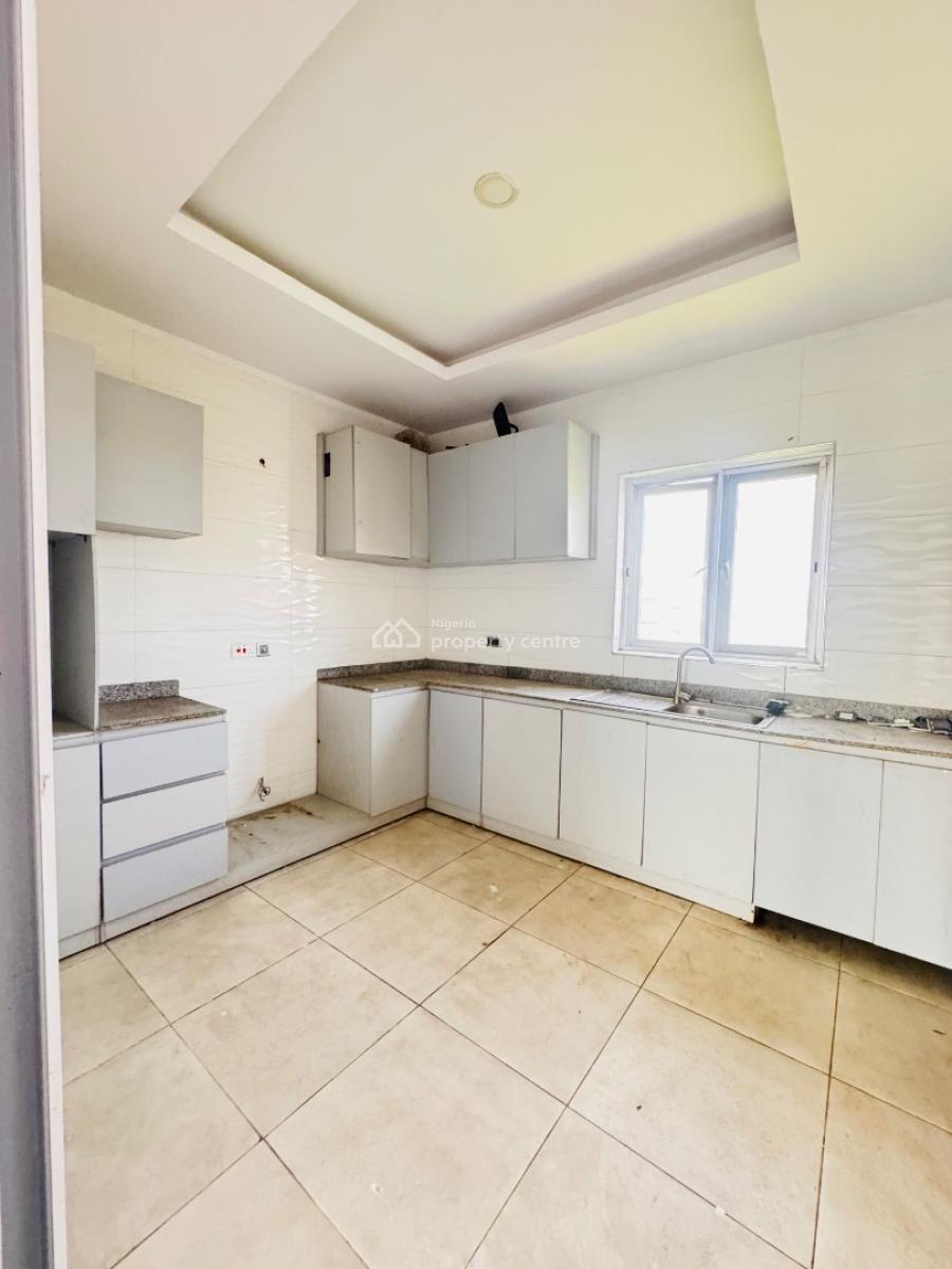 Spacious 2bedroom Apartment Available 6m, Orchid Road, Lekki, Lagos, Flat / Apartment for Rent