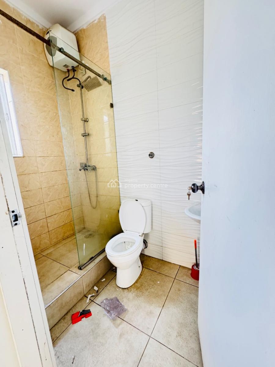 Spacious 2bedroom Apartment Available 6m, Orchid Road, Lekki, Lagos, Flat / Apartment for Rent