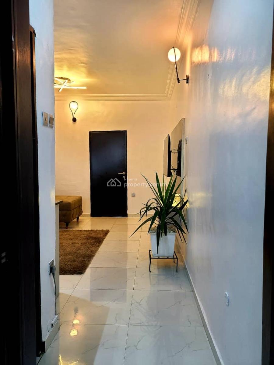 Luxury 1 Bedroom Apartment with Snooker Board, Gra, Ikeja, Ikeja, Lagos, Flat / Apartment Short Let