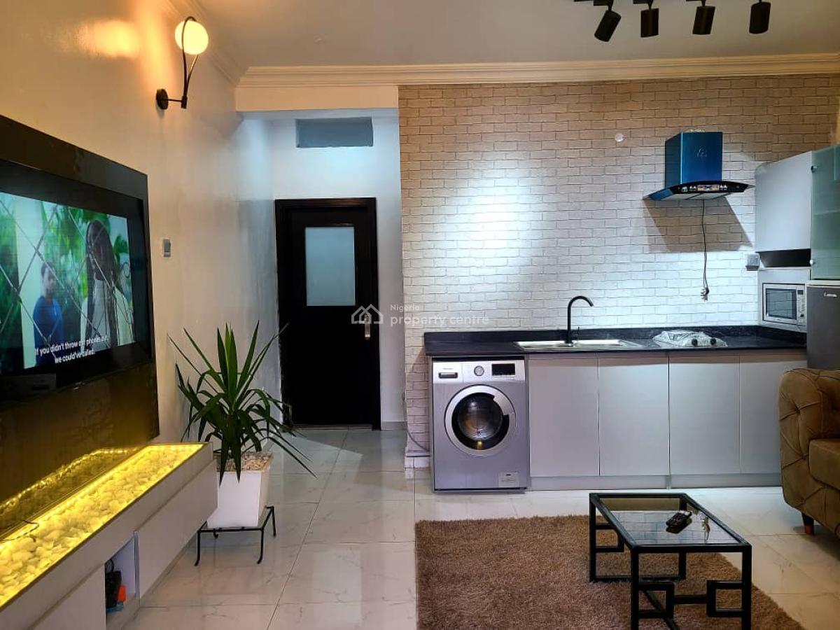 Luxury 1 Bedroom Apartment with Snooker Board, Gra, Ikeja, Ikeja, Lagos, Flat / Apartment Short Let
