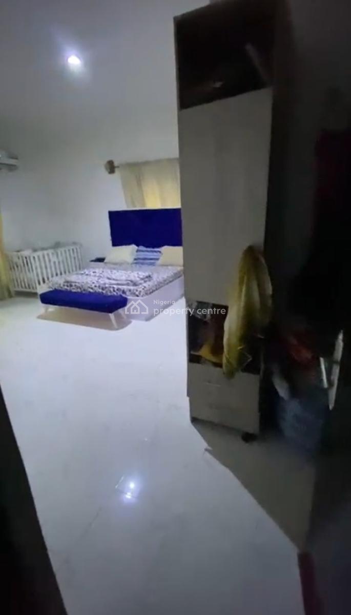 Large and Spacious 2 Bedroom Flat Serviced Apartment, Estate Chevron Drive, Lekki, Lagos, Flat / Apartment for Rent