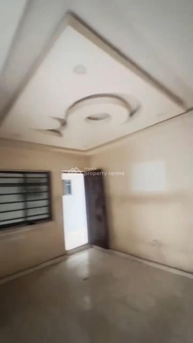 Standard Miniflat Up and Down, Alagomeji, Yaba, Lagos, Flat / Apartment for Rent