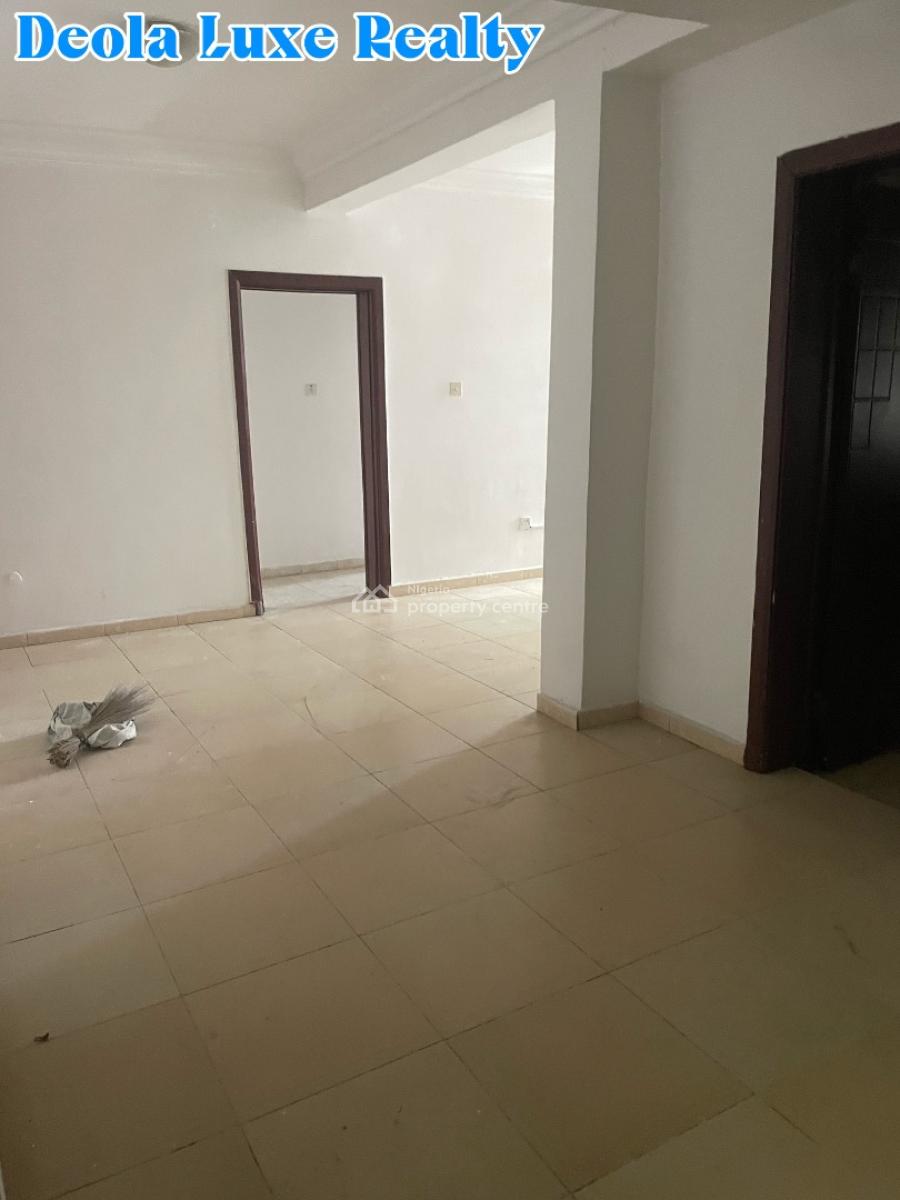 a Nice and Spacious 3 Bedroom Apartment with Balcony (upstair), Idado, Lekki, Lagos, Flat / Apartment for Rent