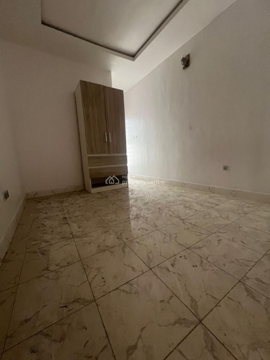 Standard and Very Spacious Single Room, Ikota Gra, Ikota, Lekki, Lagos, Self Contain (single Rooms) for Rent