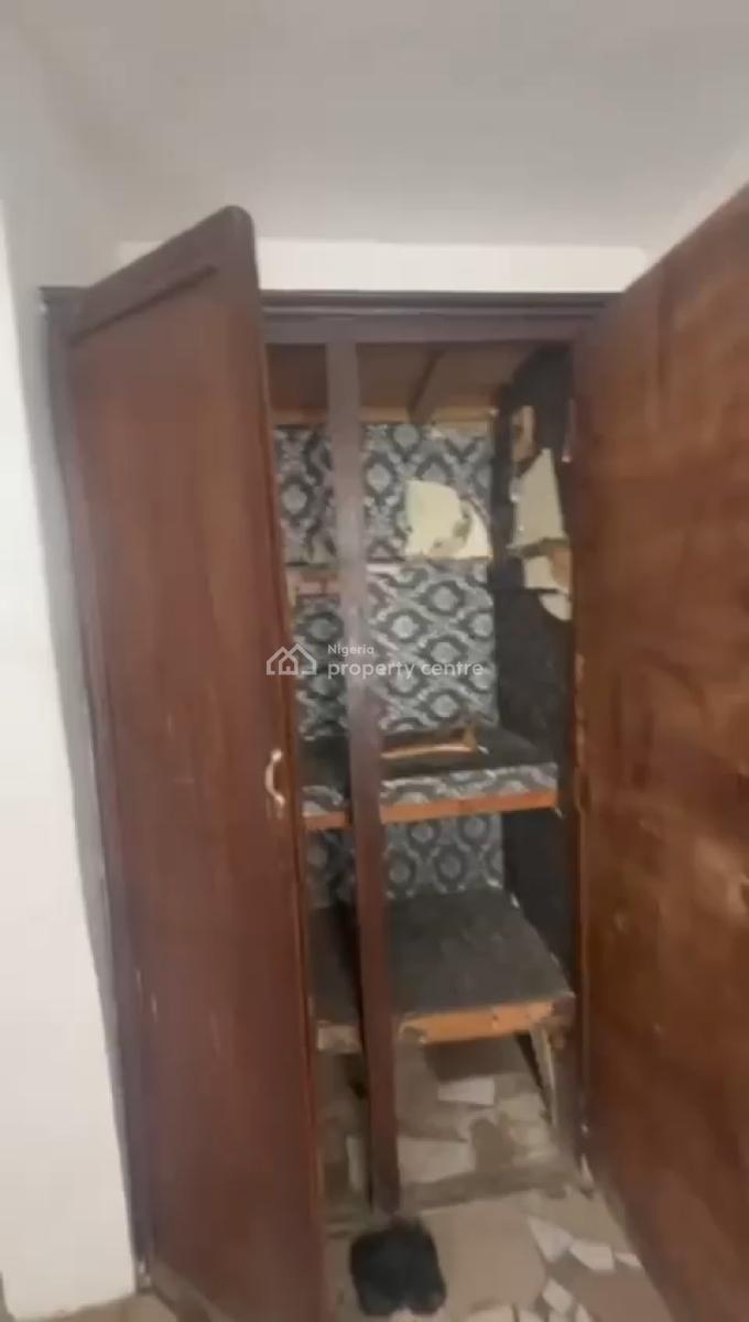 a Well Maintained Mini Flat, Alagomeji, Yaba, Lagos, Flat / Apartment for Rent