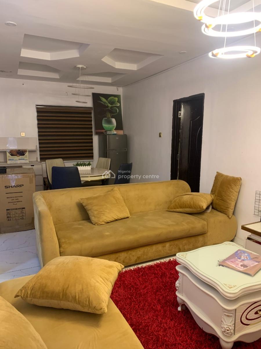 a Well Maintained Two Bedroom Apartment, Van Daniel Estate Orchid Road Lekki Lagos, Lekki Phase 2, Lekki, Lagos, Flat / Apartment for Rent