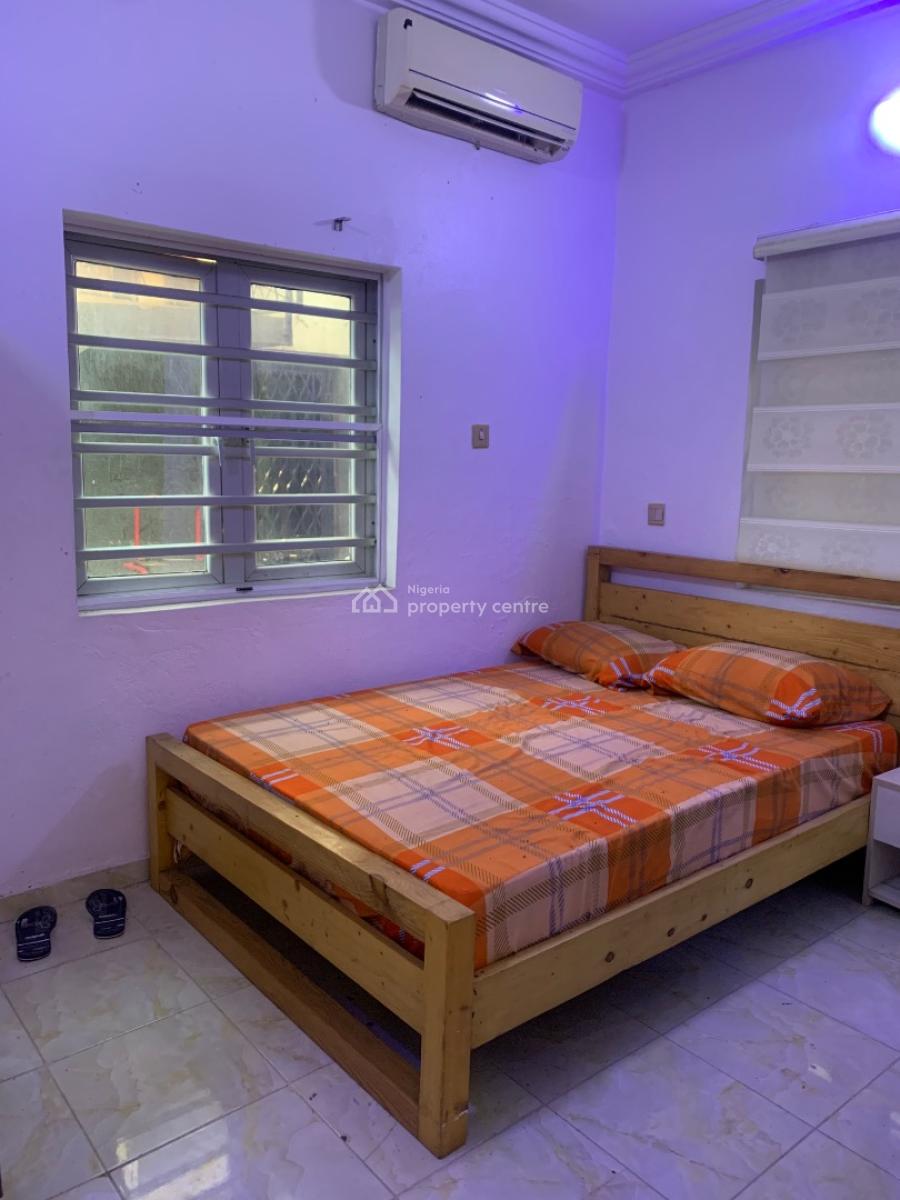 a Well Maintained Two Bedroom Apartment, Van Daniel Estate Orchid Road Lekki Lagos, Lekki Phase 2, Lekki, Lagos, Flat / Apartment for Rent