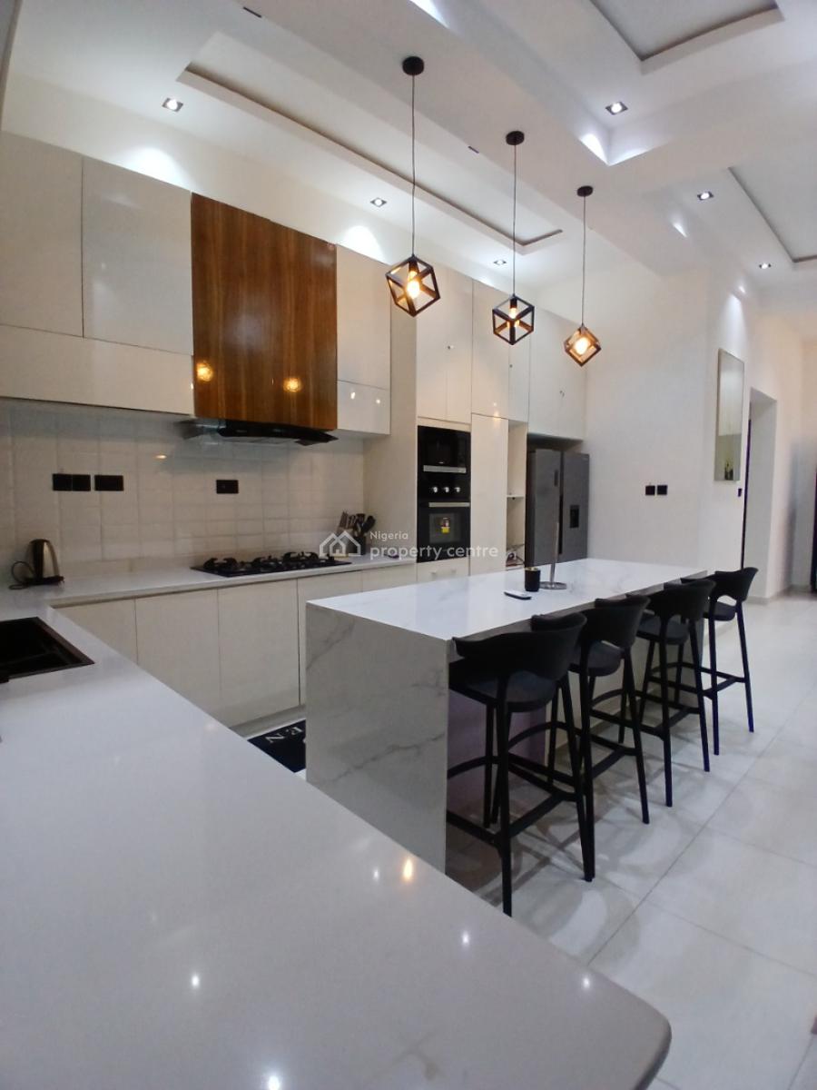 Fully Furnished and Fully Serviced with 1 Room Bq, Lekki Phase 1, Lekki, Lagos, Flat / Apartment for Rent