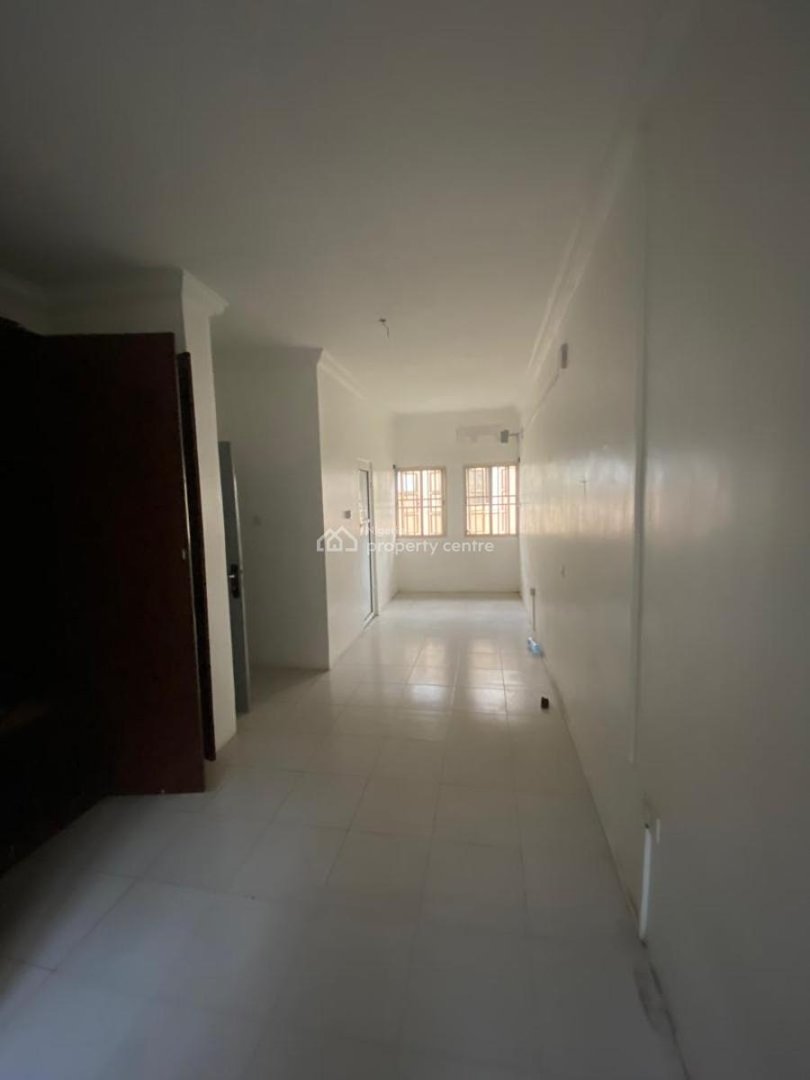 Self Serviced Room and Parlor Mini Flat in Lekki Phase 1, Off Bisola Durosimi Etti Street Lekki Phase 1, Lekki Phase 1, Lekki, Lagos, Mini Flat (room and Parlour) for Rent