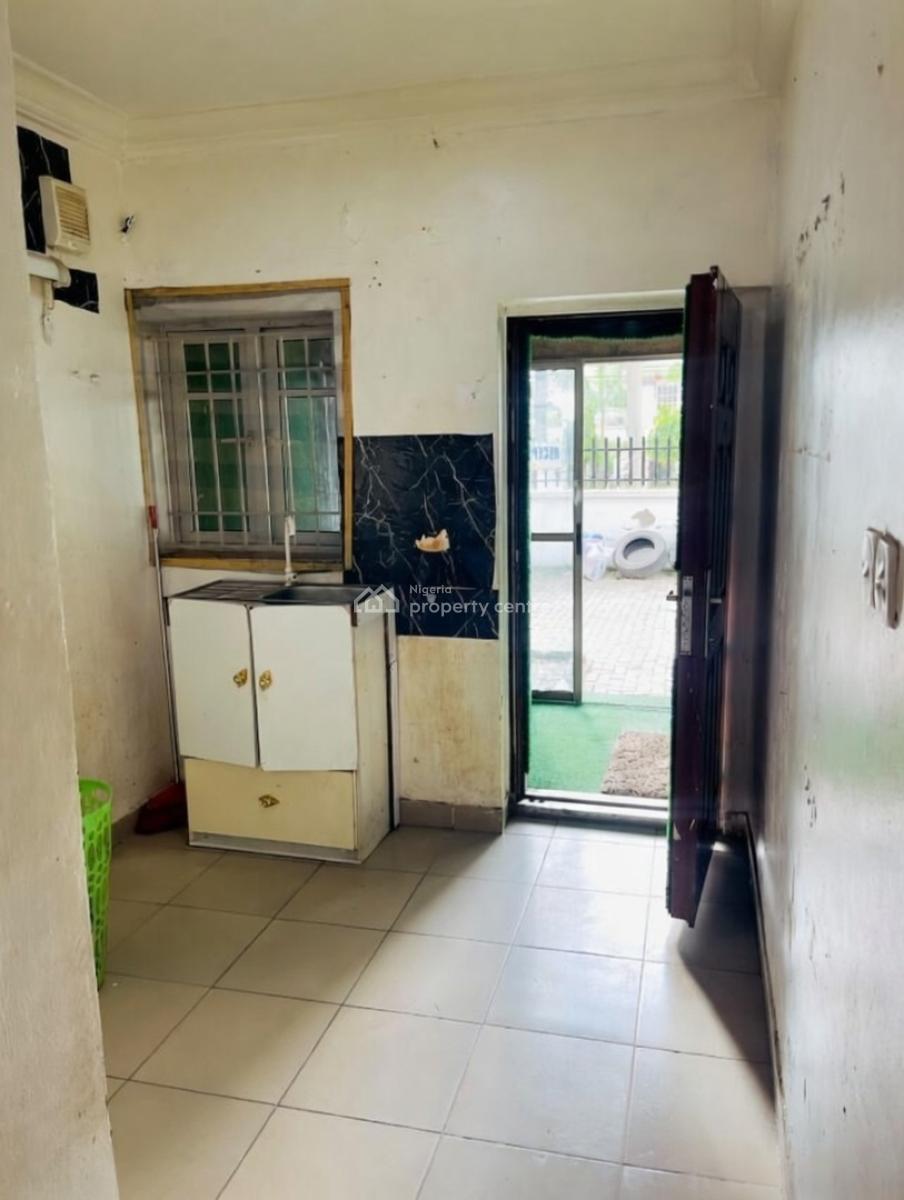 Luxury 5-bedroom Fully Detached Duplex with Study & Bq in Prime Guzape, By Amaka Mall, Guzape District, Abuja, Detached Duplex for Rent