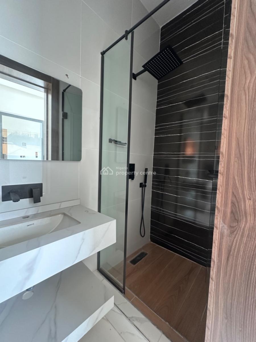 2 Bedroom Apartment, Lekki Phase 1, Lekki, Lagos, Flat / Apartment for Sale