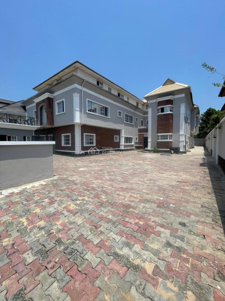 Stunning 3 Bedroom Apartment with Pool in a Secure Estate, Lekki Phase 1, Lekki, Lagos, Flat / Apartment for Rent