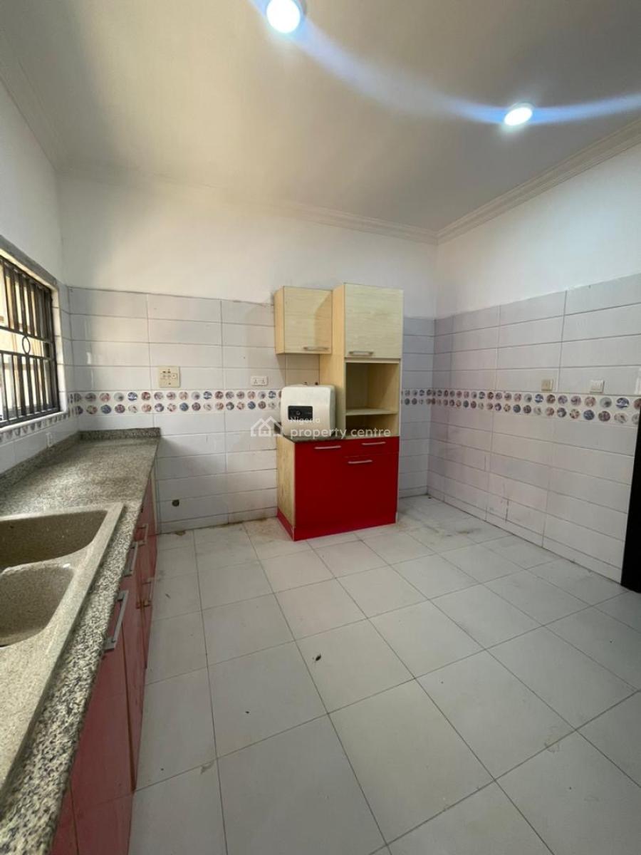 Stunning 3 Bedroom Apartment with Pool in a Secure Estate, Lekki Phase 1, Lekki, Lagos, Flat / Apartment for Rent