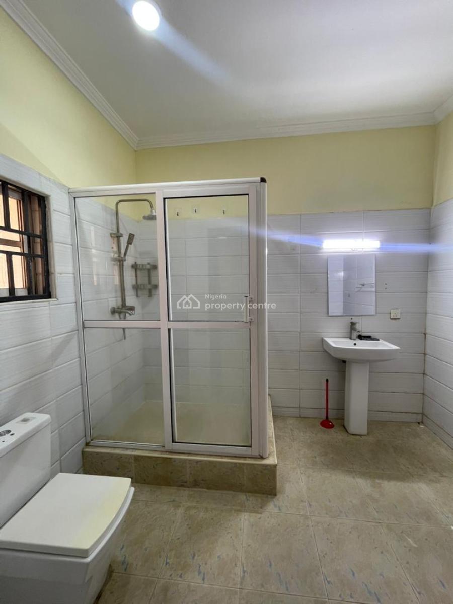 Stunning 3 Bedroom Apartment with Pool in a Secure Estate, Lekki Phase 1, Lekki, Lagos, Flat / Apartment for Rent