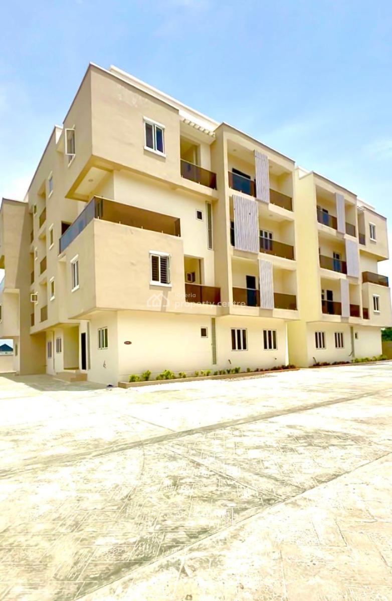 Spacious 2 Bedroom Upper Maisonette, Abraham Adesanya, Lekki Phase 2, Lekki, Lagos, Flat / Apartment for Sale