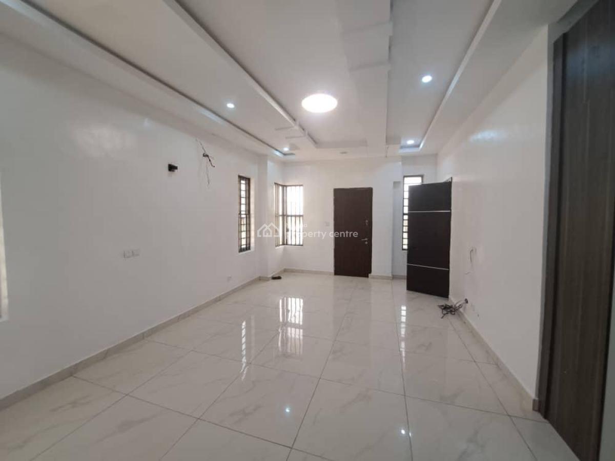 4bedroom Semi Detached Duplex with a Bq  Location: Che, Chevron, Lekki, Lagos, Detached Duplex for Rent