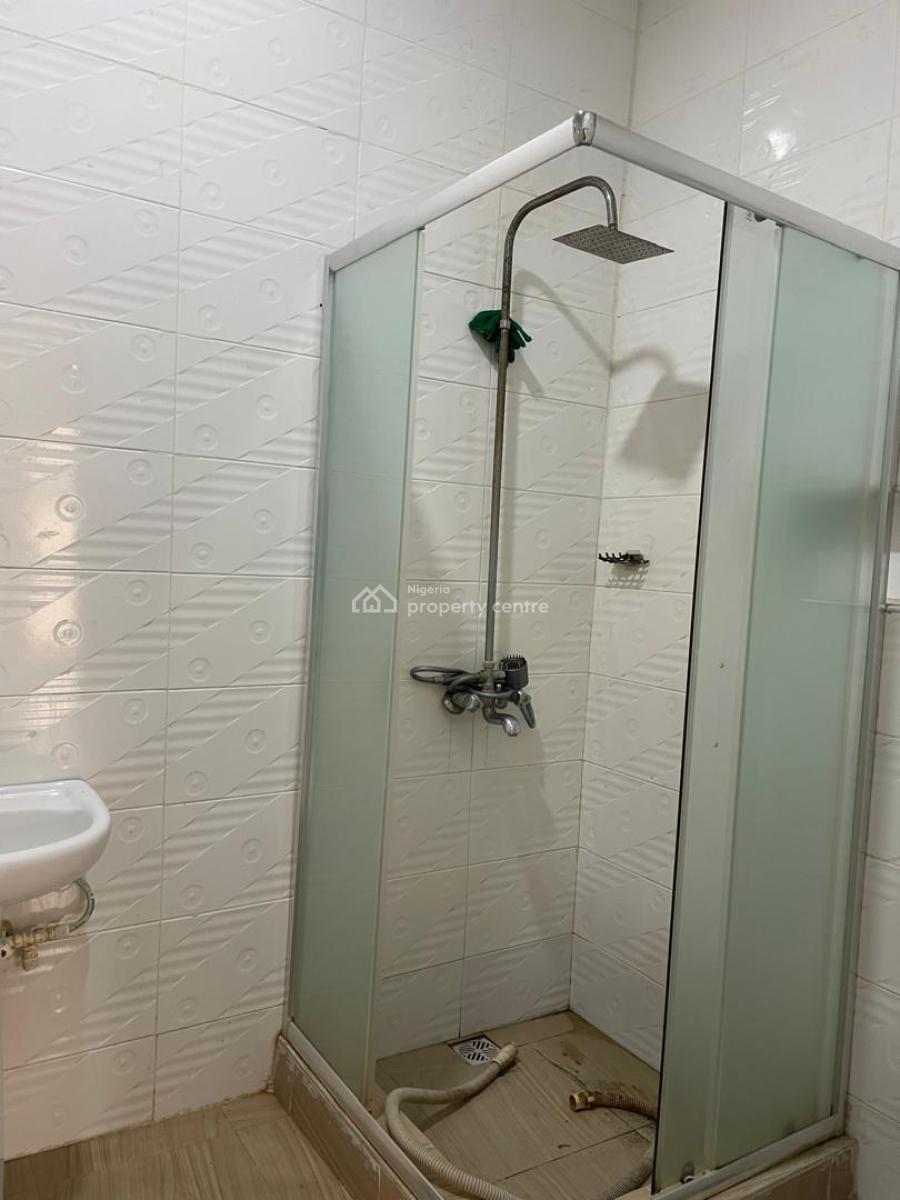 Specious 2 Bedrooms Flat, Chevron, Lekki, Lagos, Flat / Apartment for Rent