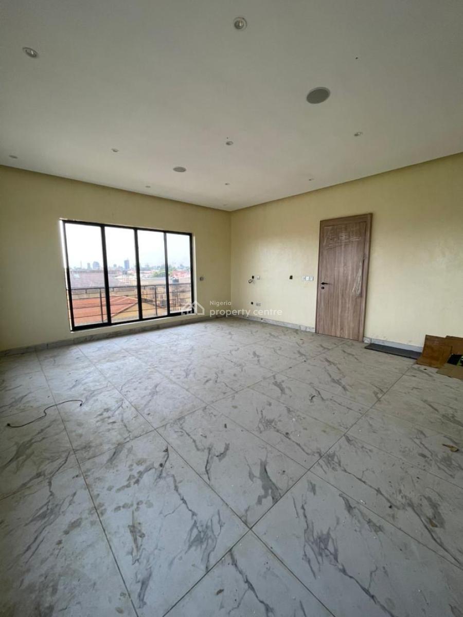 Elegant 6bedrooms Semi Detached Duplex +elevator &bq in Secured Estate, Lekki Phase 1, Lekki, Lagos, Semi-detached Duplex for Sale