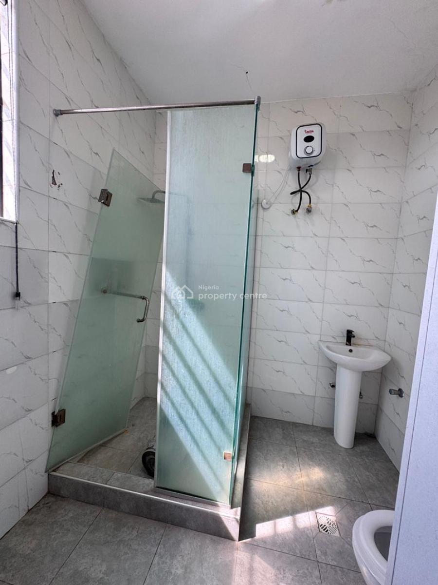 Luxury, Beautiful and Spacious, Ologolo, Lekki, Lagos, Flat / Apartment for Rent