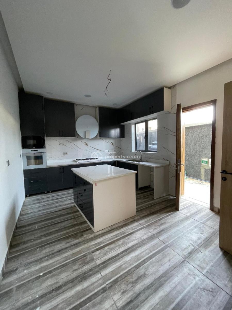 Classic 6 Bedroom Fully Detached Duplex +elevator & Bq in Secured Estate, Lekki Phase 1, Lekki, Lagos, Detached Duplex for Sale