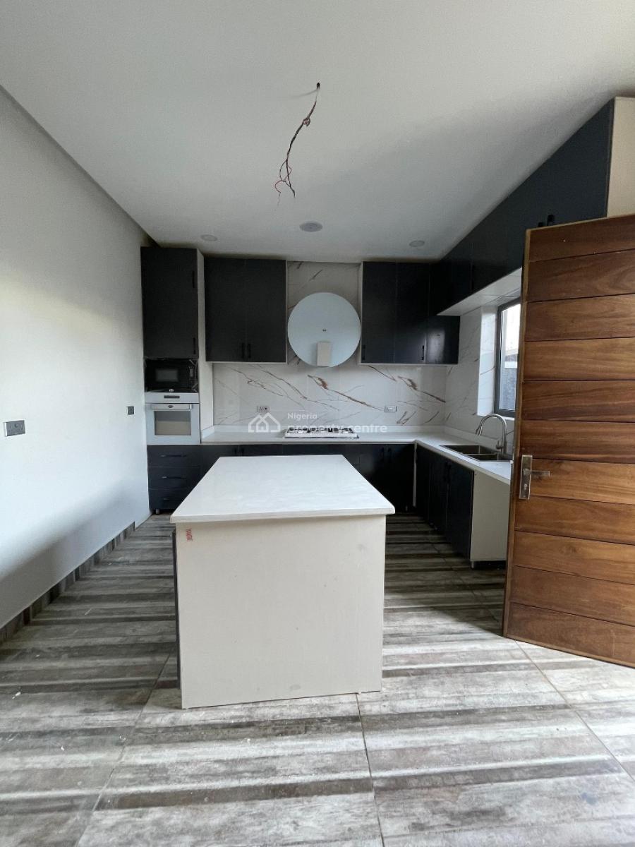 Classic 6 Bedroom Fully Detached Duplex +elevator & Bq in Secured Estate, Lekki Phase 1, Lekki, Lagos, Detached Duplex for Sale