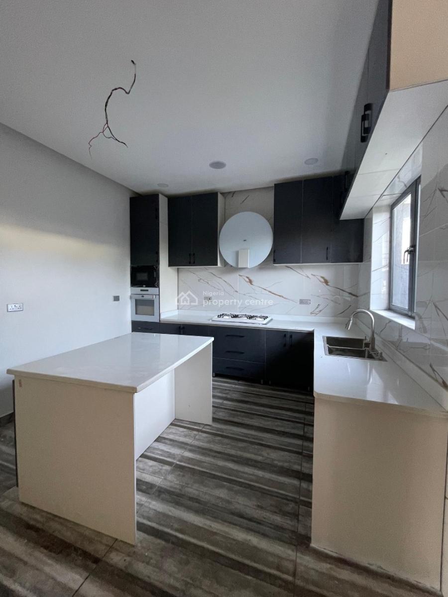 Classic 6 Bedroom Fully Detached Duplex +elevator & Bq in Secured Estate, Lekki Phase 1, Lekki, Lagos, Detached Duplex for Sale