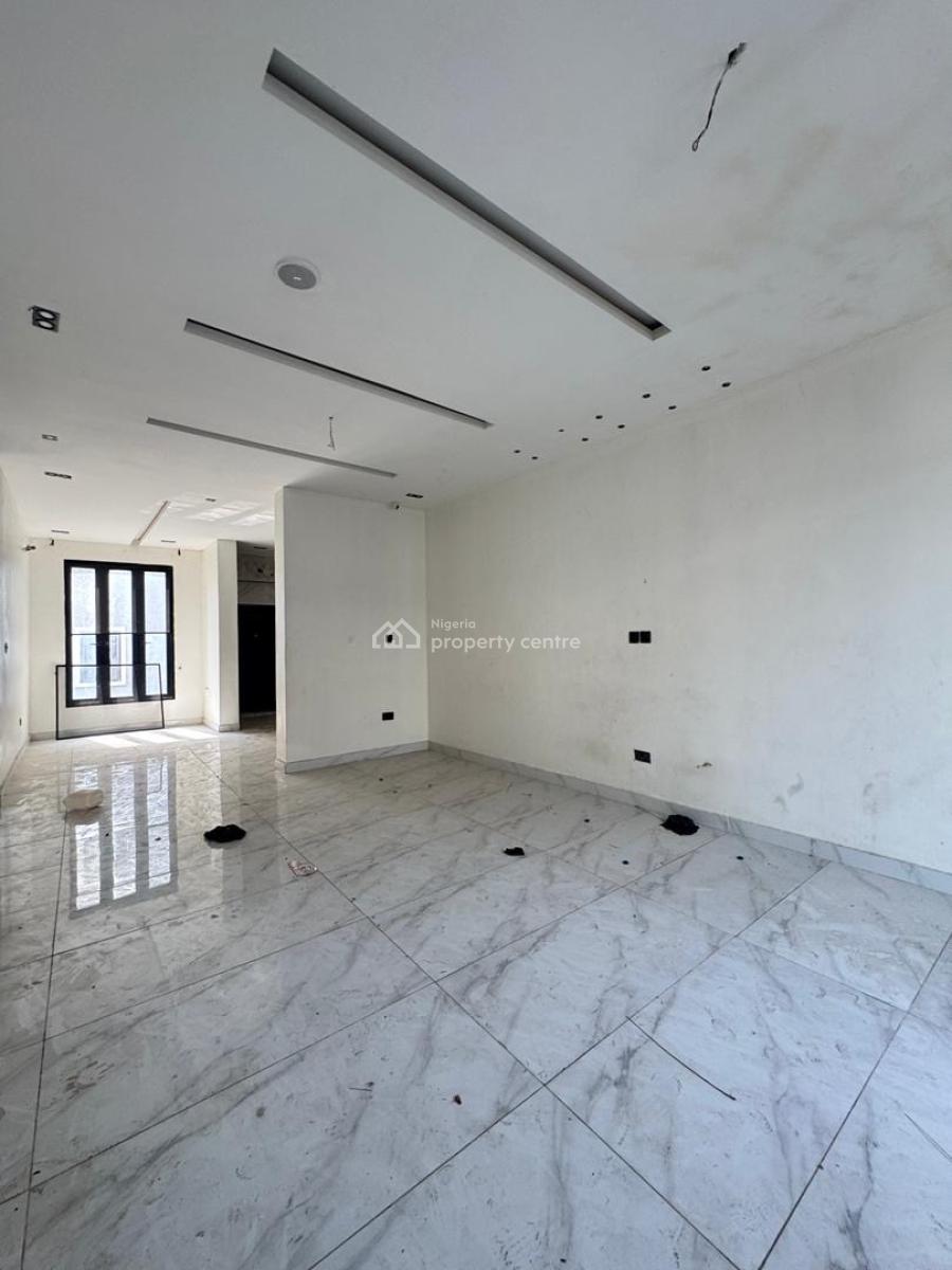 Exotic and Stunning Upstairs, Ologolo, Lekki, Lagos, Flat / Apartment for Sale