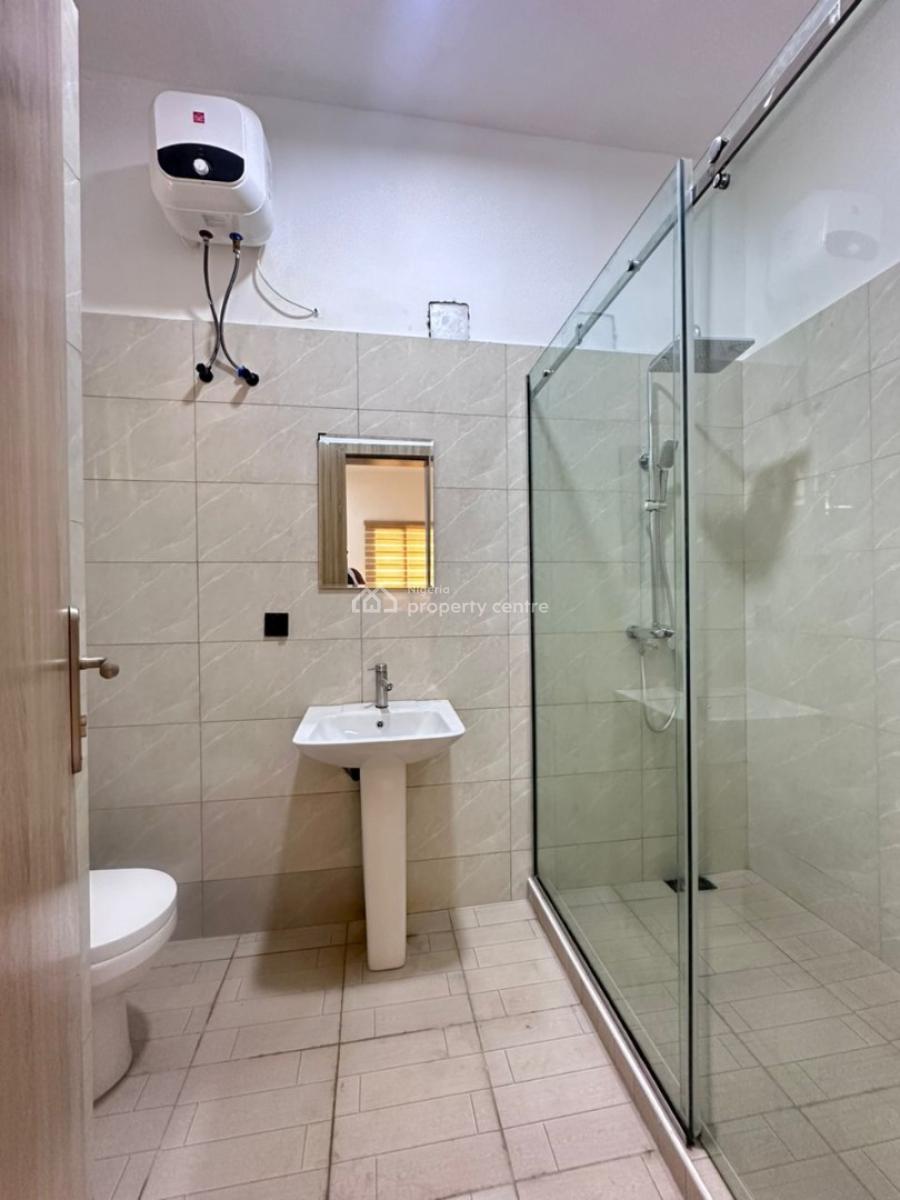 Spacious 2 Bedroom Lower Maisonette, Abraham Adesanya, Lekki Phase 2, Lekki, Lagos, Flat / Apartment for Sale