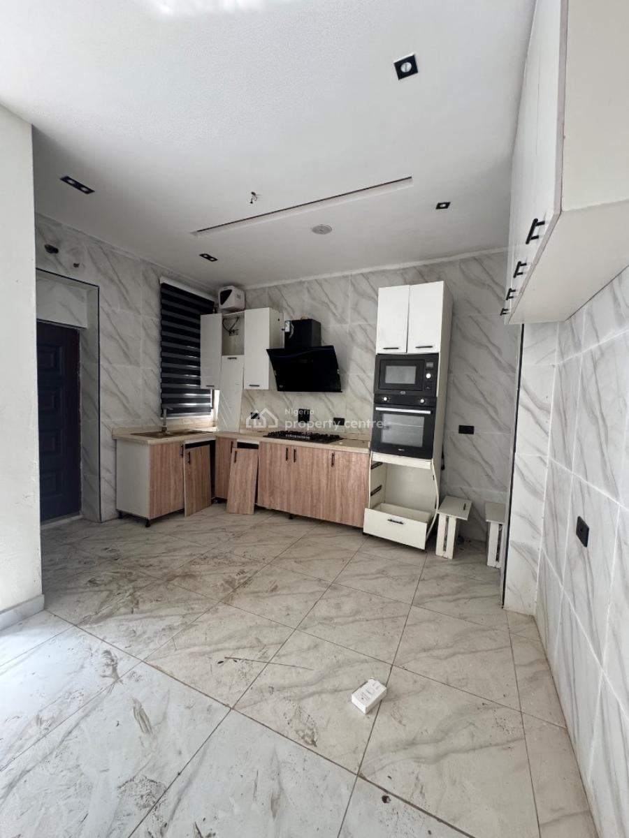 Decent 2bedroom Premium Apartment, Ologolo, Lekki, Lagos, Flat / Apartment for Rent