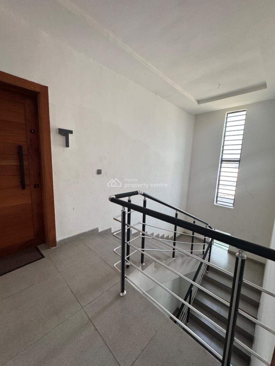 Affordable 2bedroom Apartment Available, Ologolo, Lekki, Lagos, Flat / Apartment for Rent
