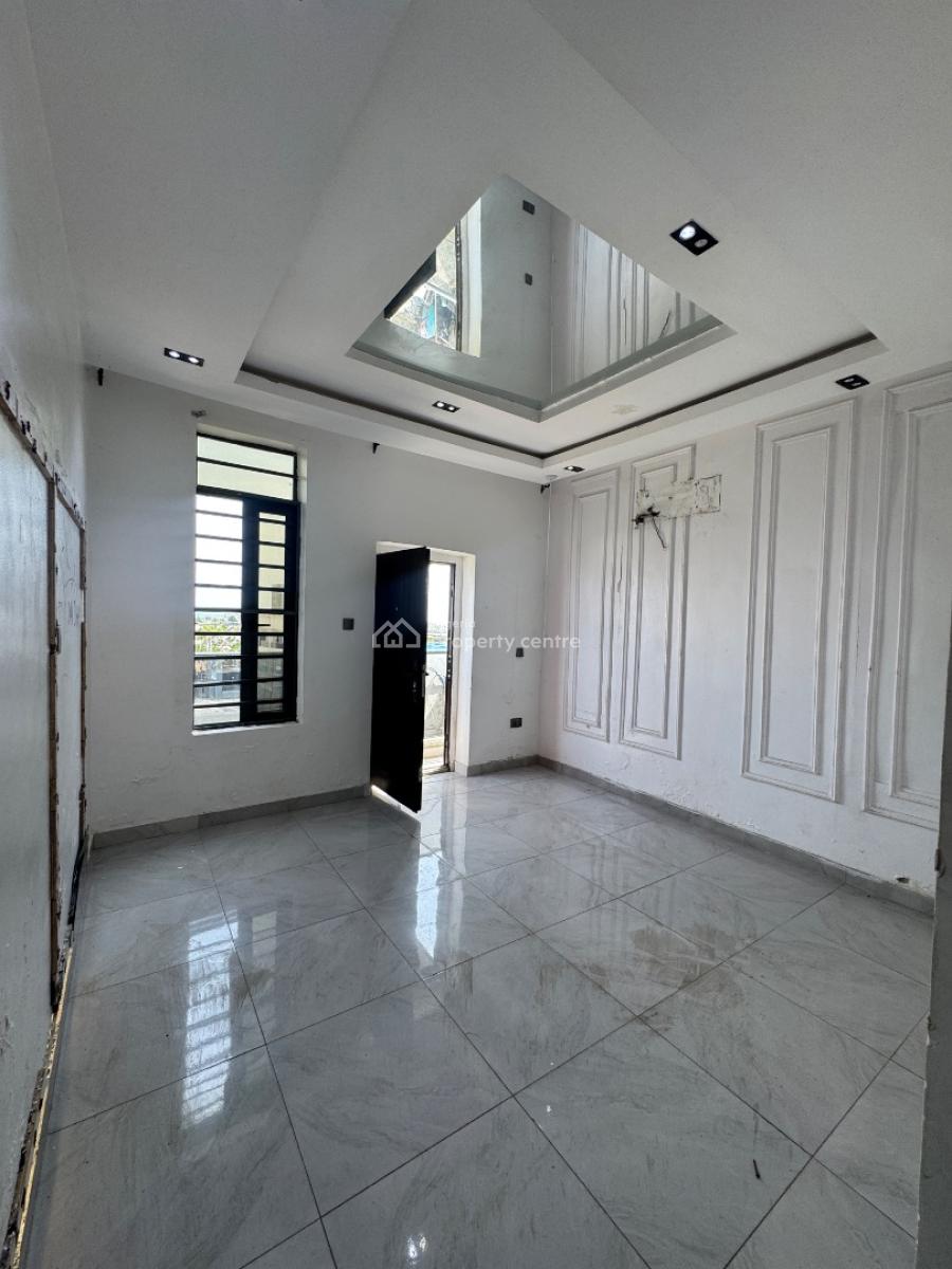 Affordable 2bedroom Apartment Available, Ologolo, Lekki, Lagos, Flat / Apartment for Rent