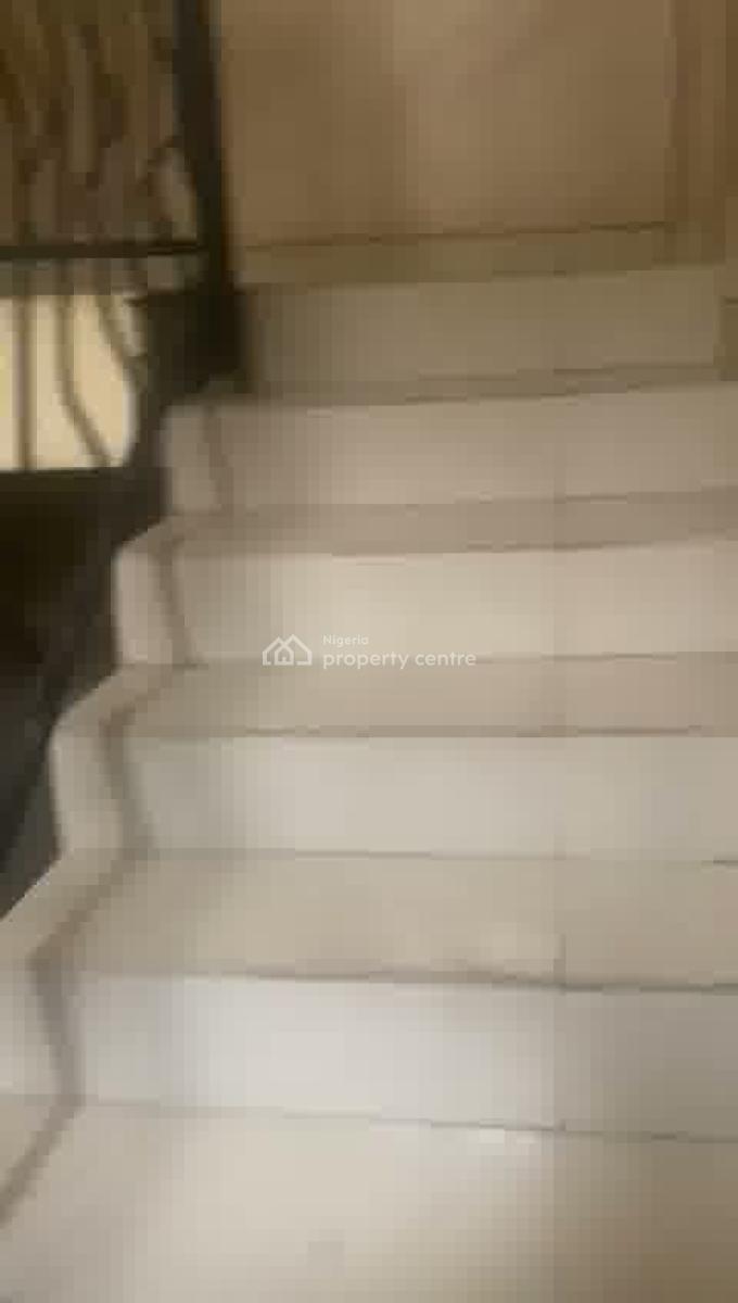 3bed Upstairs Flat Maplewood Estate, Maplewood Estate, Oko-oba, Agege, Lagos, Flat / Apartment for Rent