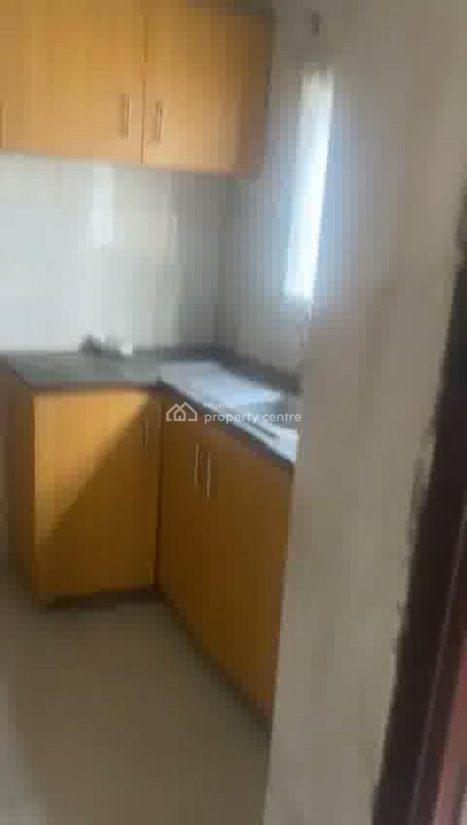 3bed Upstairs Flat Maplewood Estate, Maplewood Estate, Oko-oba, Agege, Lagos, Flat / Apartment for Rent