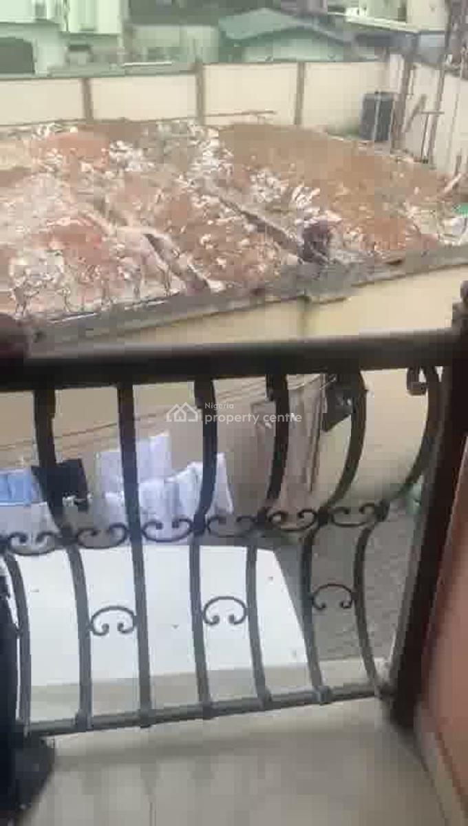 3bed Upstairs Flat Maplewood Estate, Maplewood Estate, Oko-oba, Agege, Lagos, Flat / Apartment for Rent