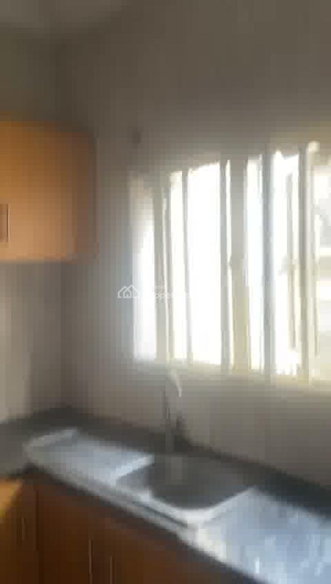 3bed Upstairs Flat Maplewood Estate, Maplewood Estate, Oko-oba, Agege, Lagos, Flat / Apartment for Rent