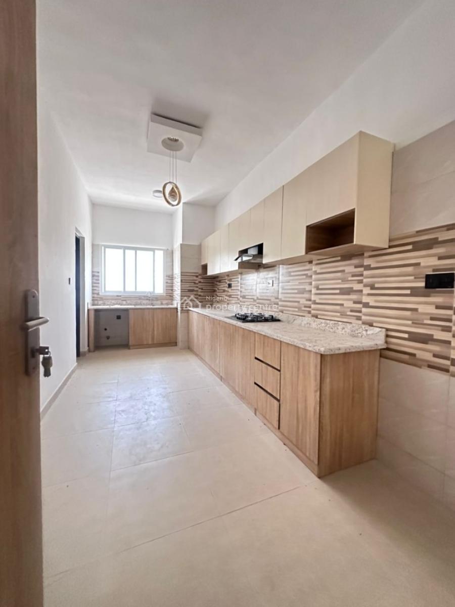 Spacious One Bedroom Lower Apartment, Abraham Adesanya, Lekki Phase 2, Lekki, Lagos, Flat / Apartment for Rent