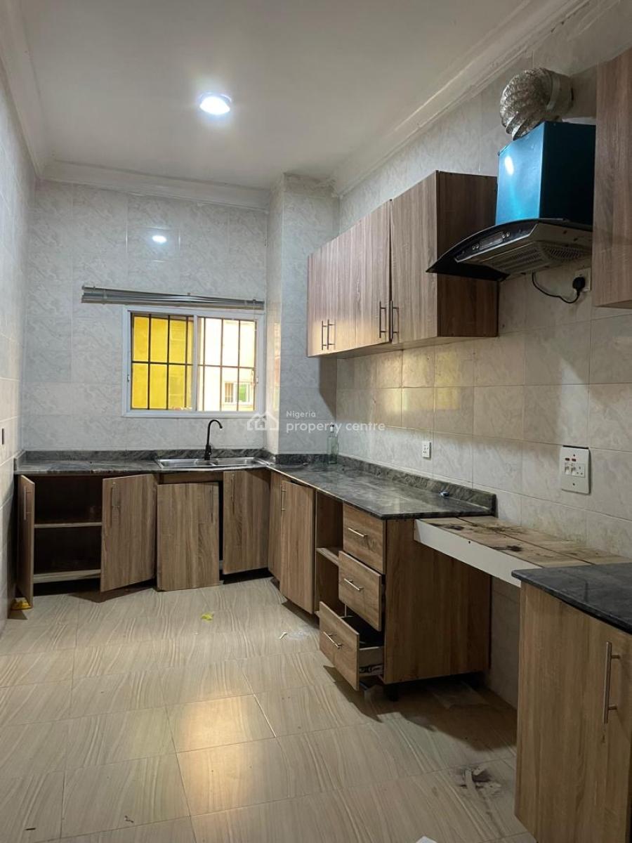 Specious 2 Bedrooms, Chevron Drive, Lekki, Lagos, House for Rent