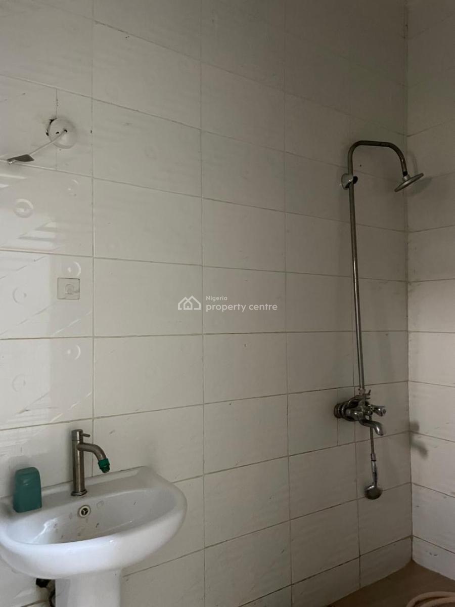 Specious 2 Bedrooms, Chevron Drive, Lekki, Lagos, House for Rent