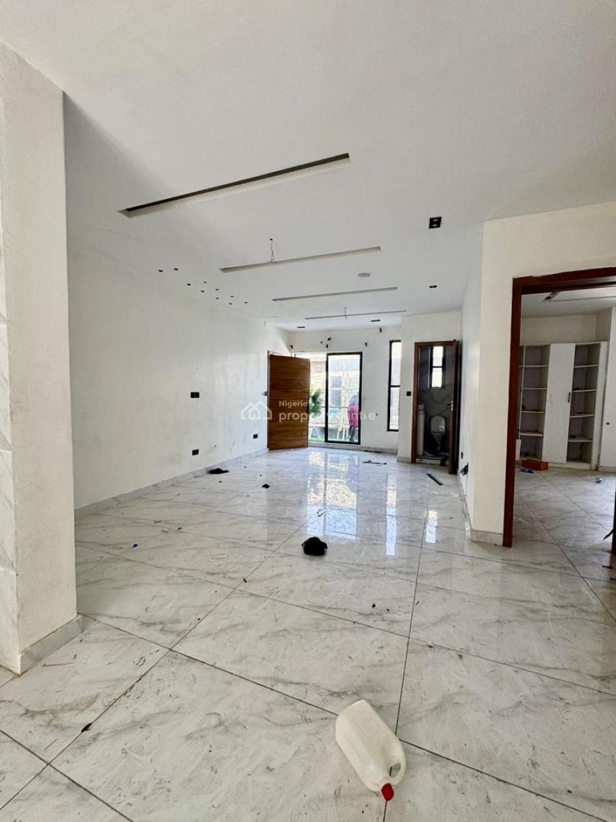 Exotic, Stunning and Beautiful Upstairs, Ologolo, Lekki, Lagos, Flat / Apartment for Rent