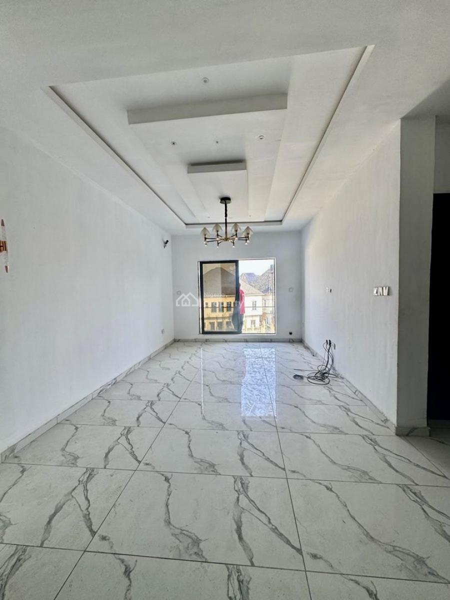Stunning and Luxurious Designed Upstairs, Ologolo, Lekki, Lagos, Flat / Apartment for Rent