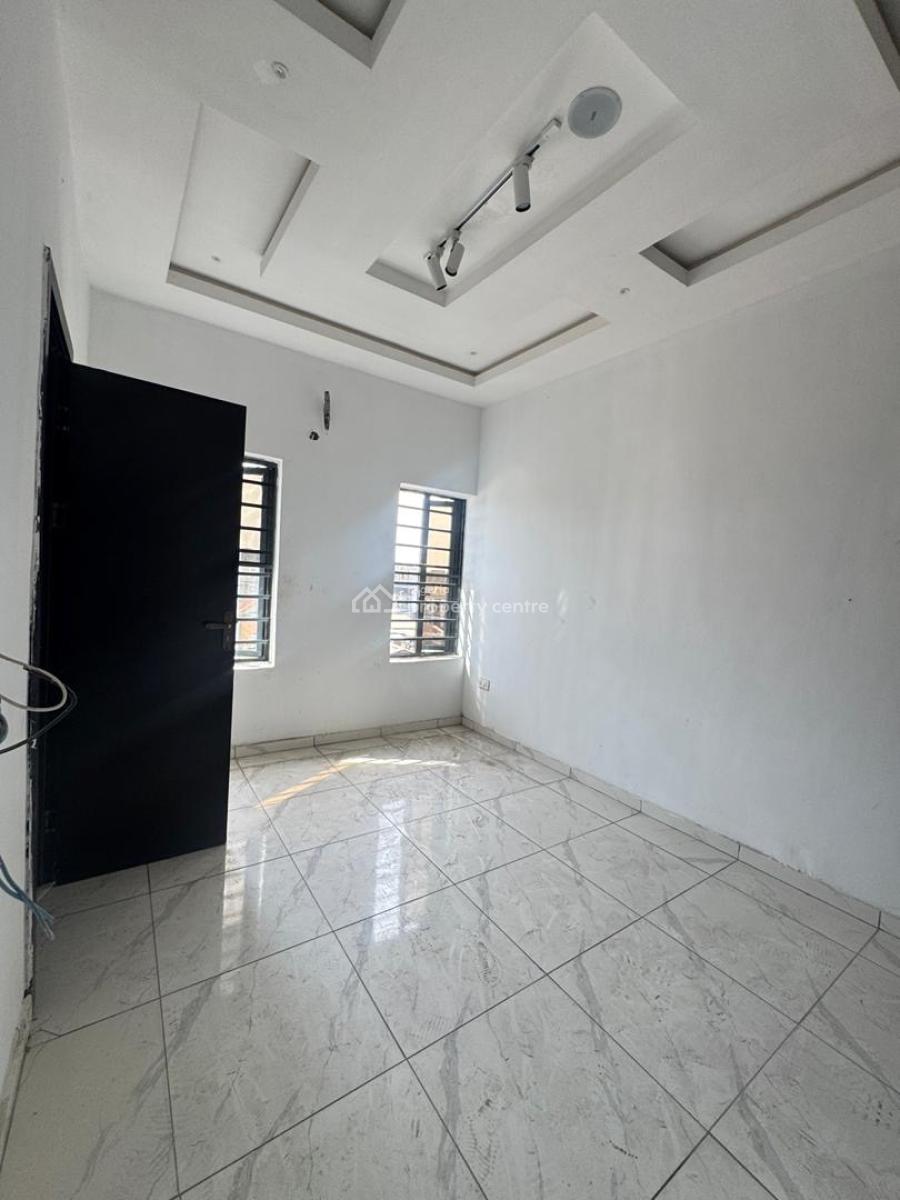 Stunning and Luxurious Designed Upstairs, Ologolo, Lekki, Lagos, Flat / Apartment for Rent