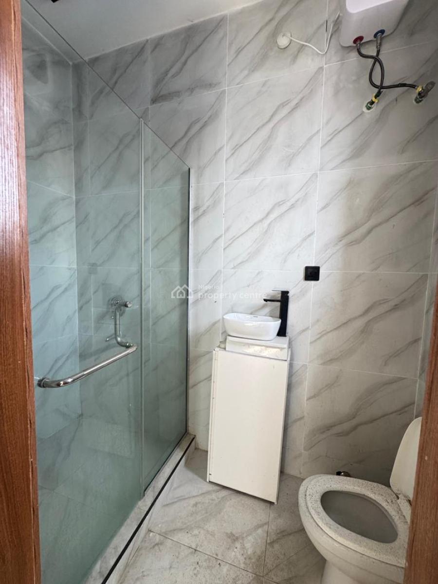 Beautiful Service 2 Bedroom Flat, Ologolo, Lekki Phase 1, Lekki, Lagos, Flat / Apartment for Rent